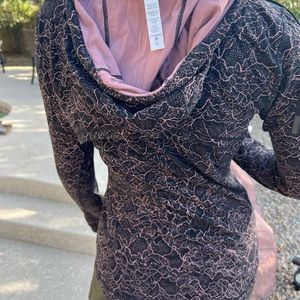 Hooded define jacket “nulu” lululemon